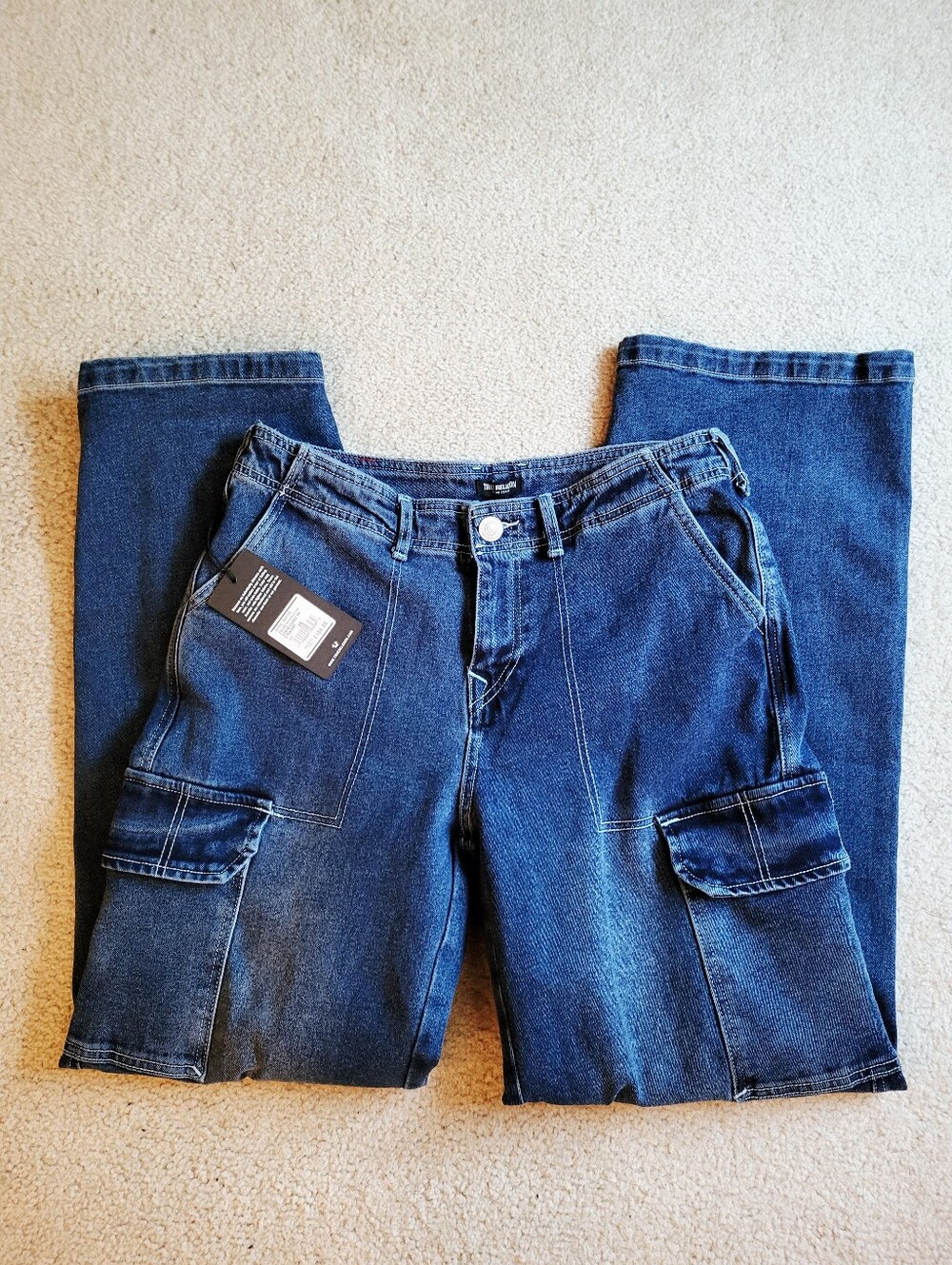 True Religion Women's Jeans Denim Cargo Straight Medium Blaze Wash Size 28 NWT